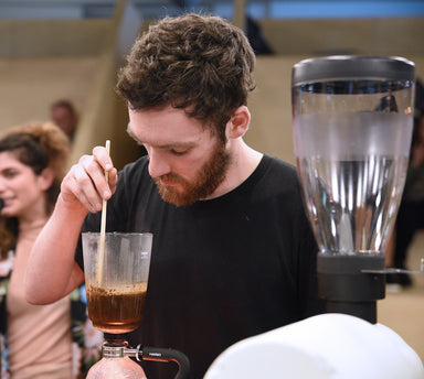 Hario V60 Coffee Dripper and Server Set (Size 02)
